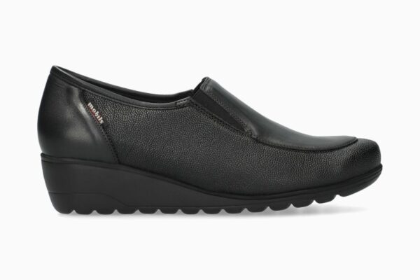 Bertina-Mobils-woman-black-loafer-wide-fit